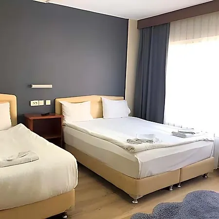 Hotel Cesmeli 3*