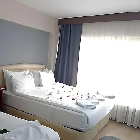 Hotel Cesmeli 3*